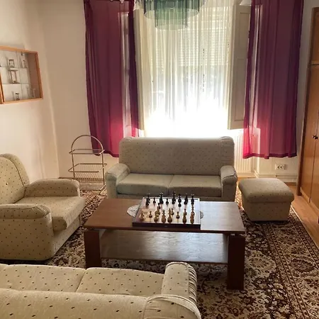 Kuca Na Selu “anna” * Feketić